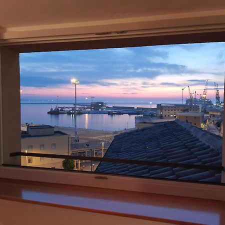 La Finestra Sul Porto Apartment Ancona Exterior photo